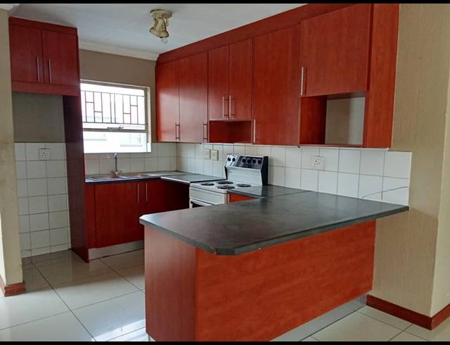 2 BEDROOM APARTMENT FOR SALE IN VORNA VALLEY